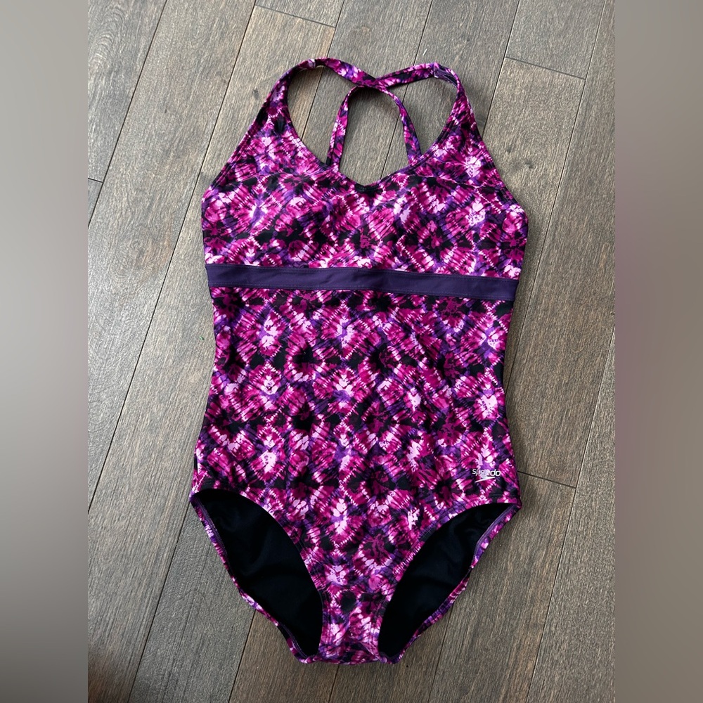 ❤️4 for $25❤️‎ Women’s Speedo swimsuit size 10